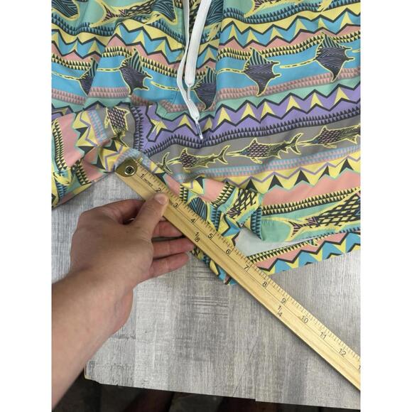 Chubbies Classic Swim Trunk Men XL Fish Ocean Stingray Pockets Beach Geometric - Picture 8 of 9